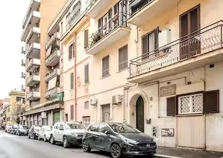 Ltpanella Rose Flat Apartment